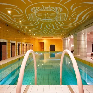 **** Otel Mama Shelter İtalya